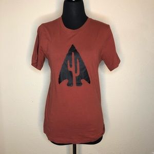 Tops - Arrowhead graphic tee Tops - Arrowhead graphic tee
